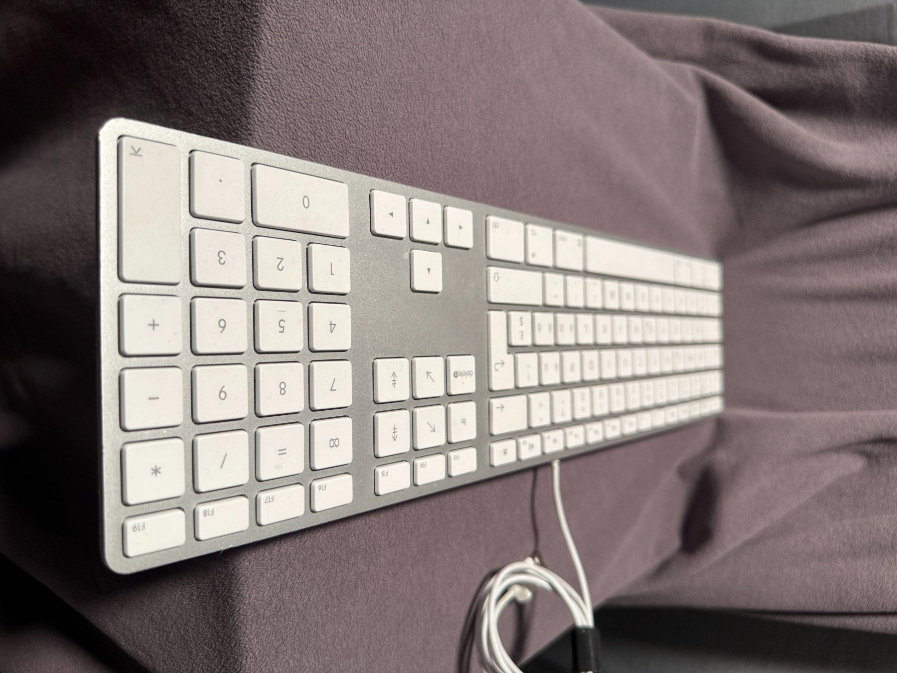 Apple Tastiere: Apple Keyboard / Tastatur // Swiss German Layout – Usato da Lugano venduto da d_ferrari 2