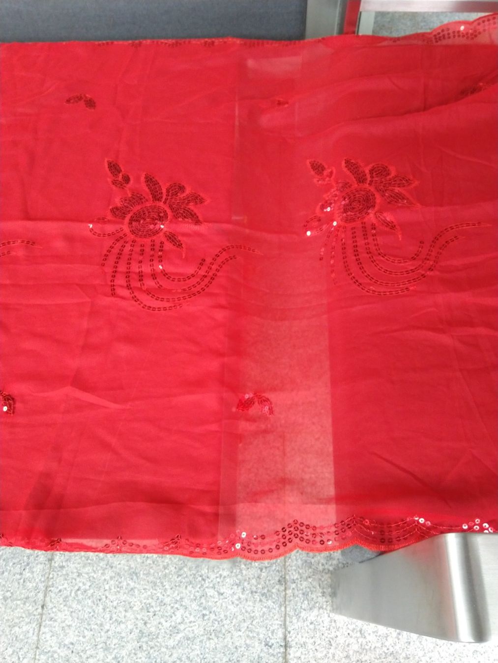 Foulard & Sciarpe: Polyester-Schal rot, ca. 80 x 160cm – Usato da Rieden AG venduto da Galina11 3
