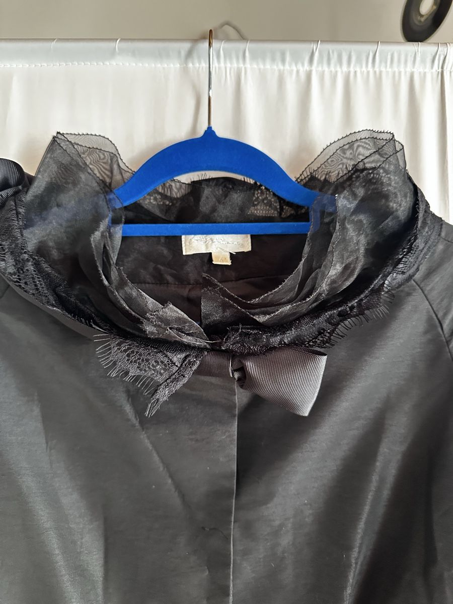 Kleider: Robe noire élégante structurée – taille 4 – Gebraucht aus Villeneuve VD von tat_9fhl 1