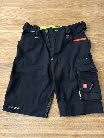 146/152