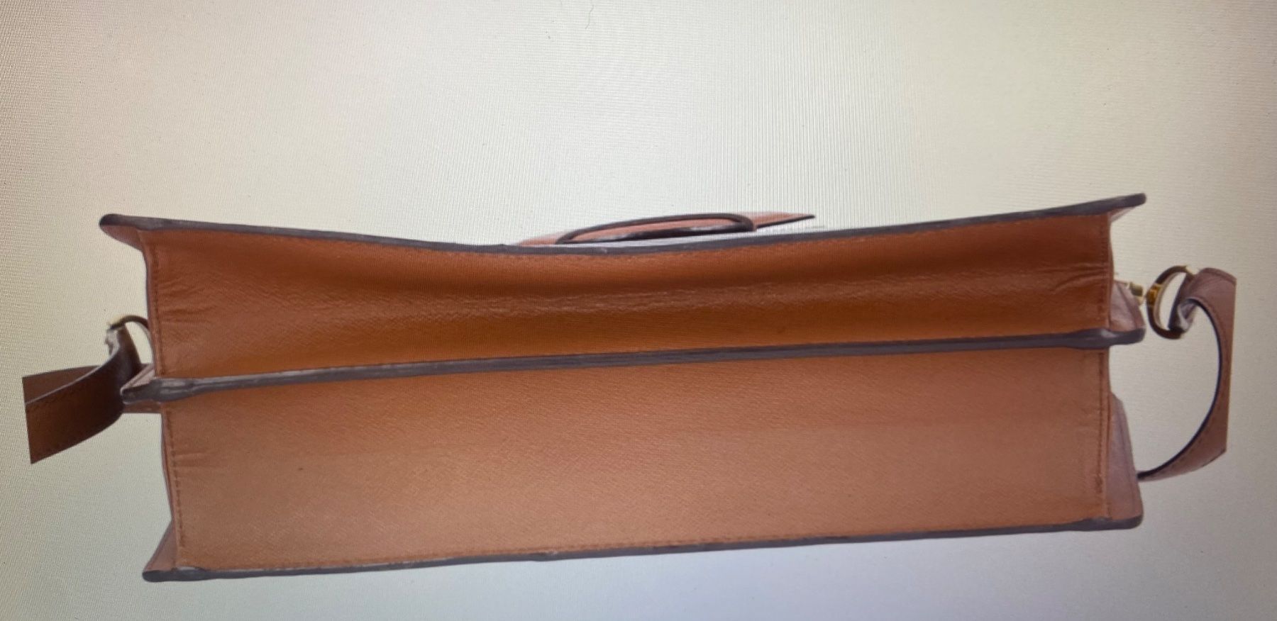 Louis Vuitton Taschen: Louis Vuitton Courcelles Monogram Canvas, 30x24.5cm – Neu (gemäss Beschreibung) aus Winkel von ferrari2022 7