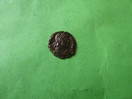 uralte Bronzemünze 15 mm     1.11 g