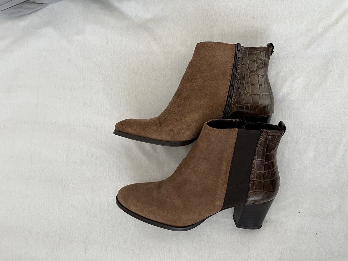 Scarpe da donna: Traveris Stiefeletten Gr 39 Leder/Wildleder u Elastikeinsatz – Usato da Thun venduto da elshei 1