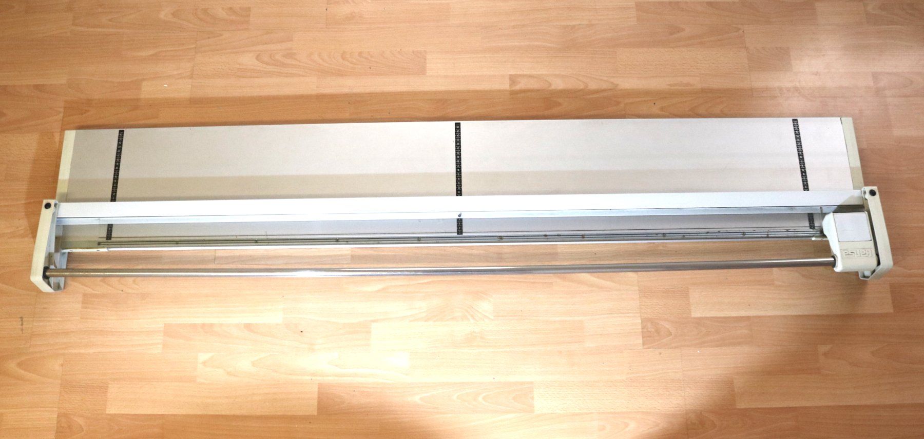 Alle Werkzeuge: Rollenschneider Grossformat Hansa – Gebraucht aus Laupen BE von imp_kln9