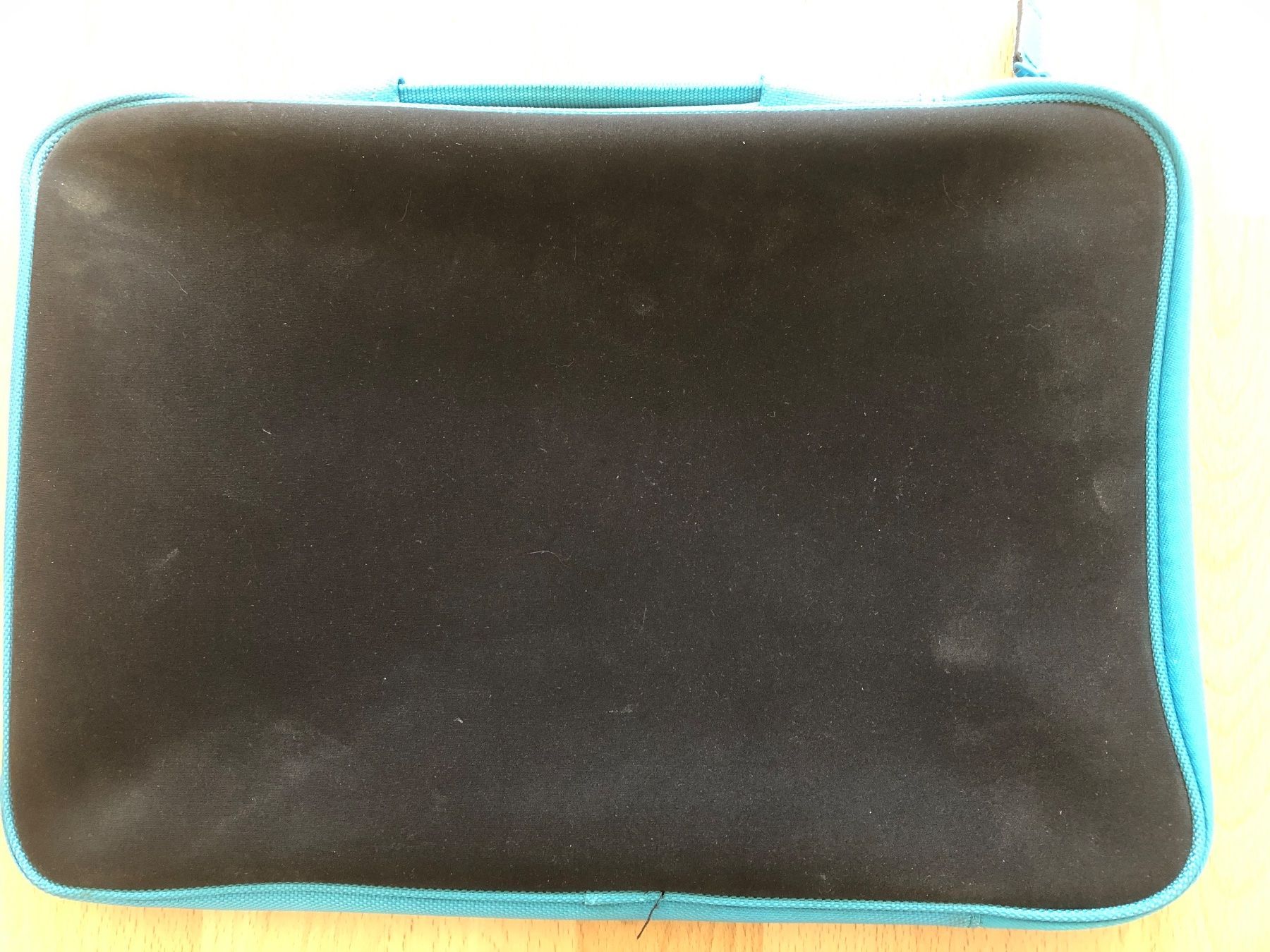 Taschen: Laptophülle 15" schwarz – Gebraucht aus Zürich von peterle01 1