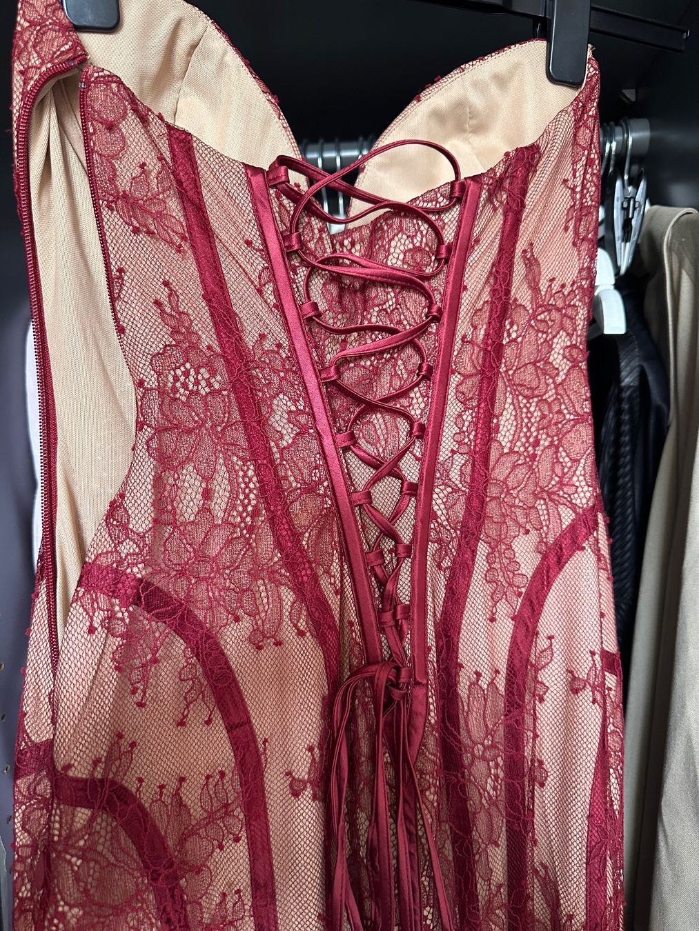 Vestiti: Abendkleid Rot Spitze – Nuovo (secondo la descrizione) da Zürich venduto da Naohmyxraphaela 3