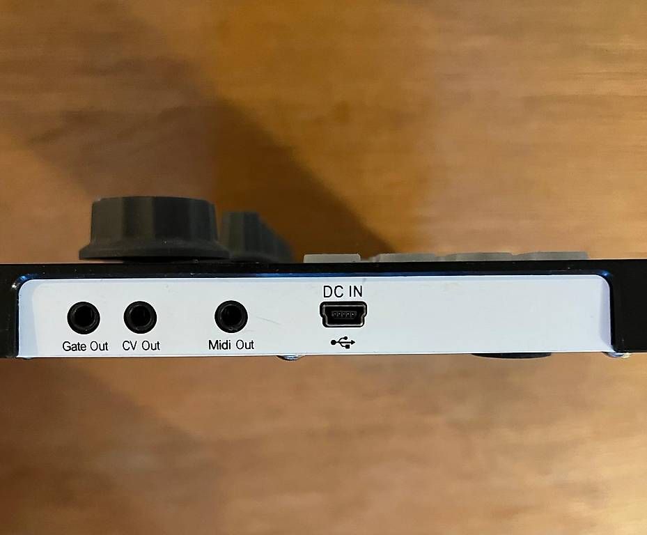 Arturia Musikinstrumente: Arturia Beatstep black edition – Gebraucht aus Zürich von LeoGd 1