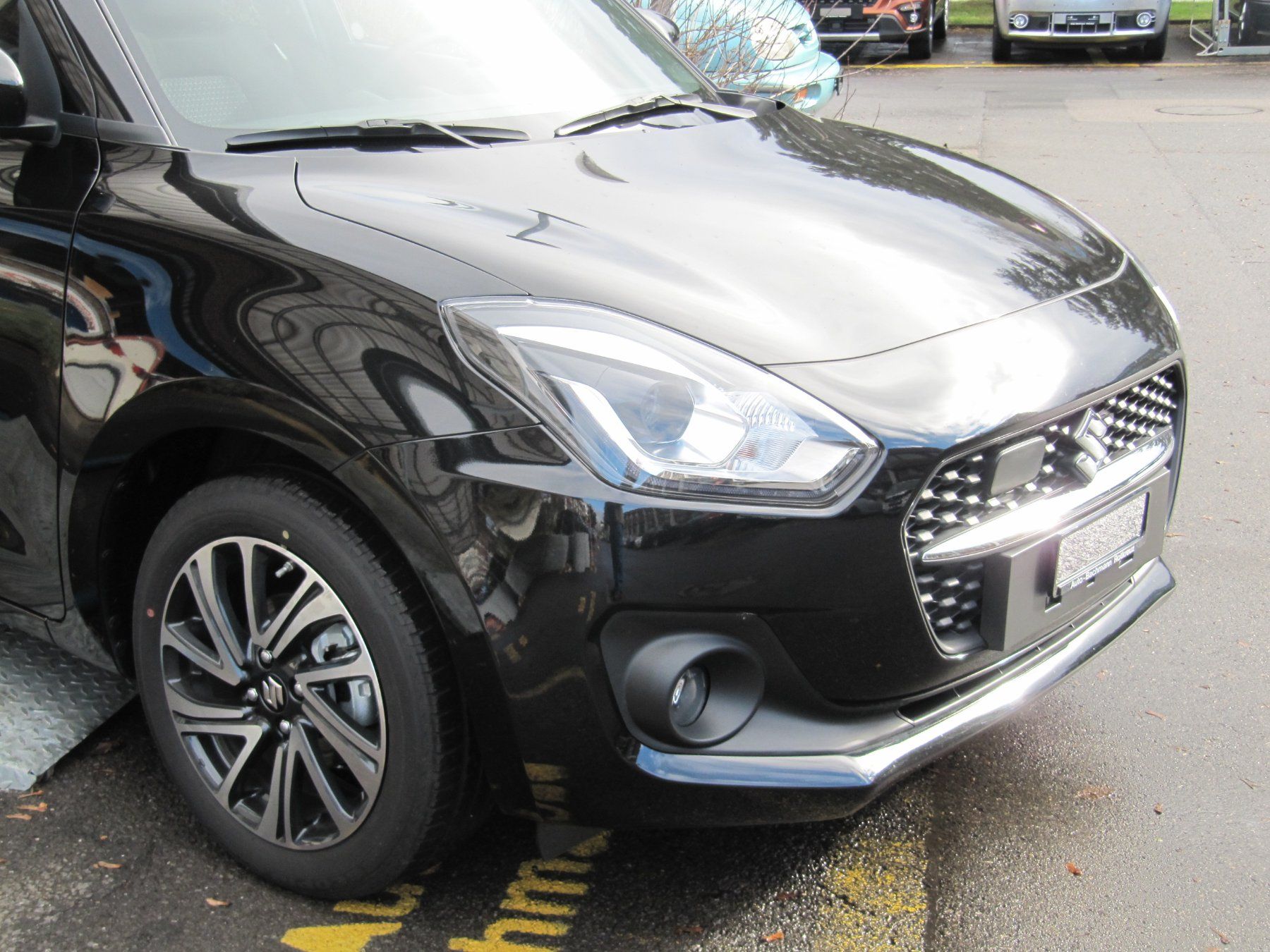 Suzuki Automobili: Suzuki Swift 1.2 Top Hybrid – Usato da Rotkreuz venduto da auto-bachmann 8