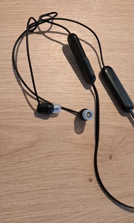 Sony Cuffie: Écouteurs Bluetooth Sony - Parfait pour sport – Usato da Hombrechtikon venduto da Atroms47 1