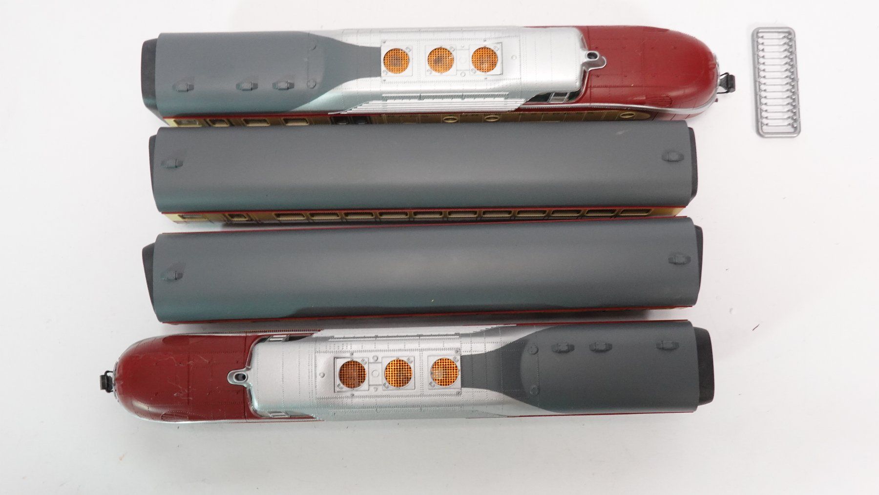 Roco Modellini di ferrovie: c5 Roco DB Triebzug 4-teilig VT 11.5 / Bastelware – Difettoso da Uetendorf venduto da tigermuegi 3