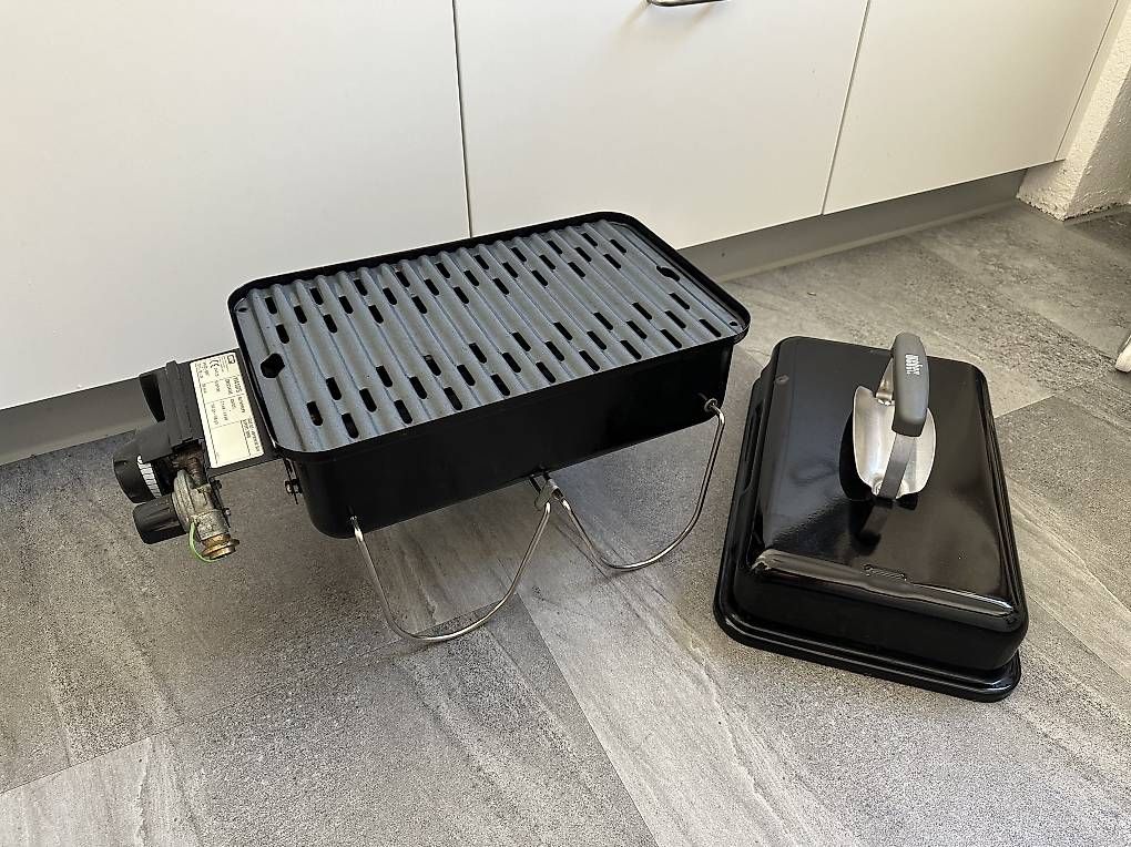 Weber Griglie: Weber Gasgrill Go-Anywhere – Usato da Bern venduto da lie_g2d7 2