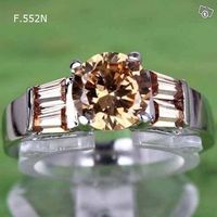 Ring weis Goldfarbe Grösse Champagner Stein Baguette