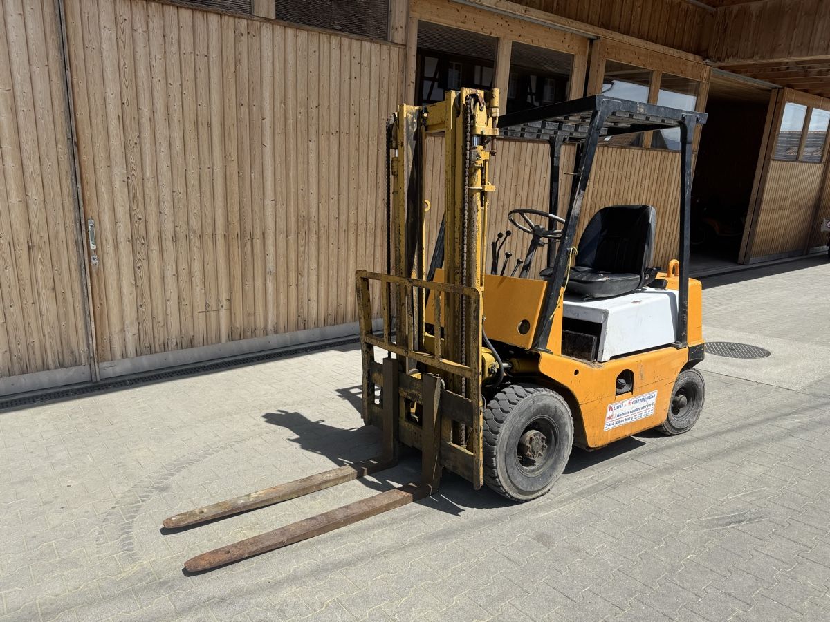TCM Carrelli elevatori e a forche: Stapler TCM 15 mit Nissanmotor – Usato da Neukirch(Egnach) venduto da farmalld439