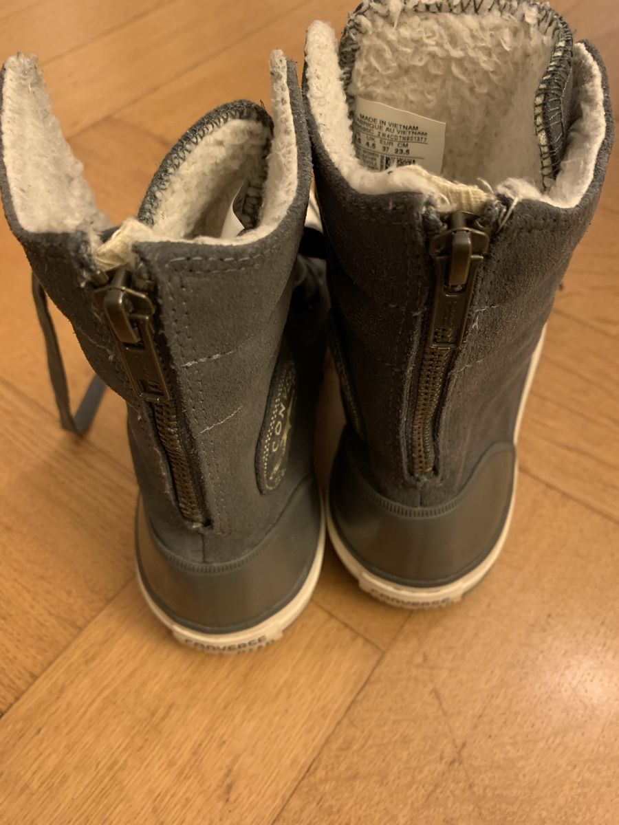 Converse Scarpe da donna: Gefütterte Converse All Star – Usato da Zürich venduto da beatricezz 1