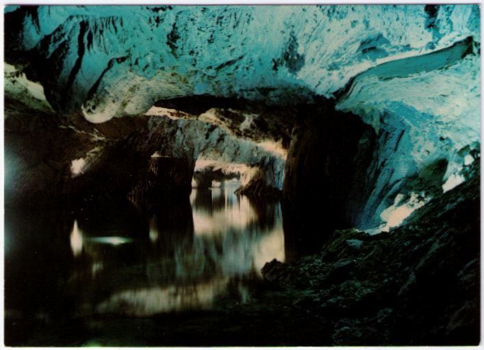Cartes postales: St. Léonard - Le Lac Souterrain – D'occasion à Binningen par Mountainrider
