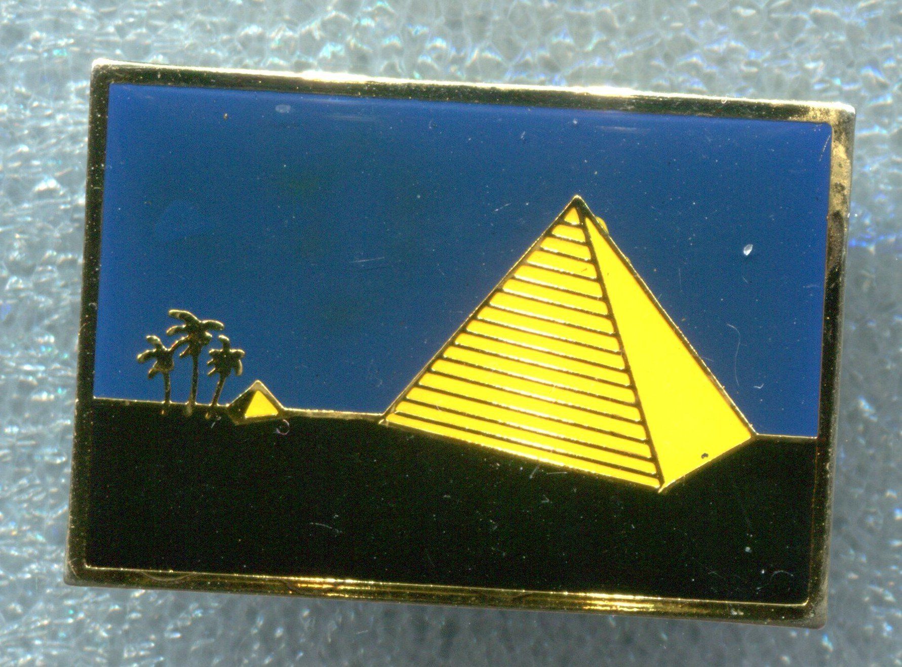 Camel Plaquettes & Badges: CAMEL – D'occasion à Winterthur par Sammleroase