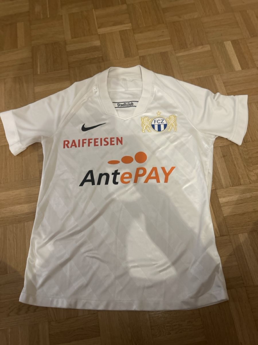 Nike Leibchen & Hosen: FCZ Trikot – Gebraucht aus Volketswil von vbo_wzz8