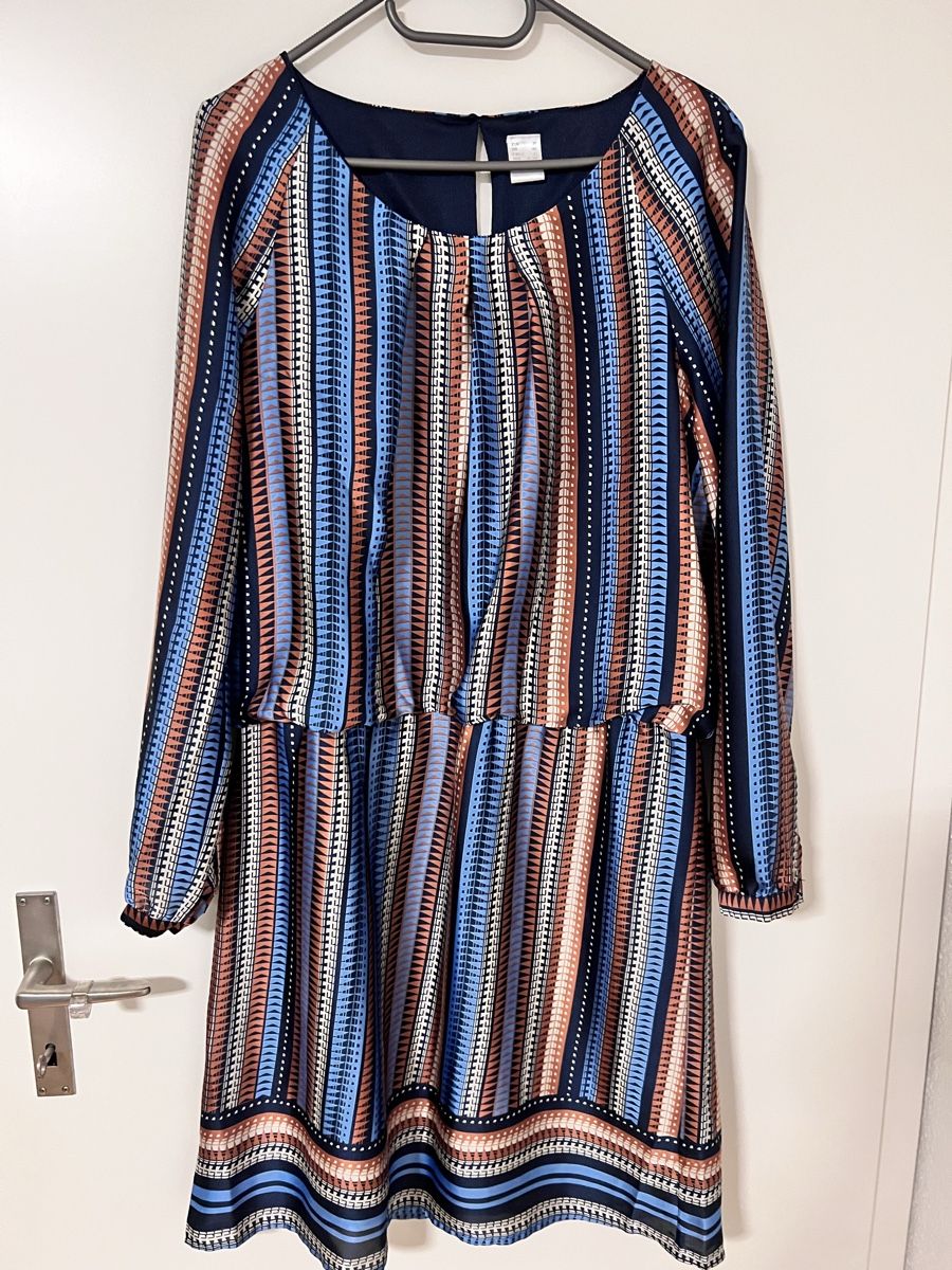 Robes: Kleid - Figurschmeichler  – D'occasion à Giebenach par Janosch79