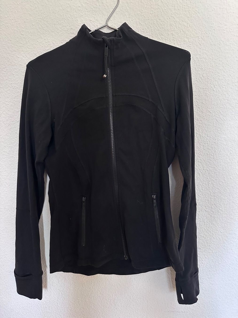 Lululemon Giacche: Lululemon Sportjacke – Usato da Zürich venduto da julia_le