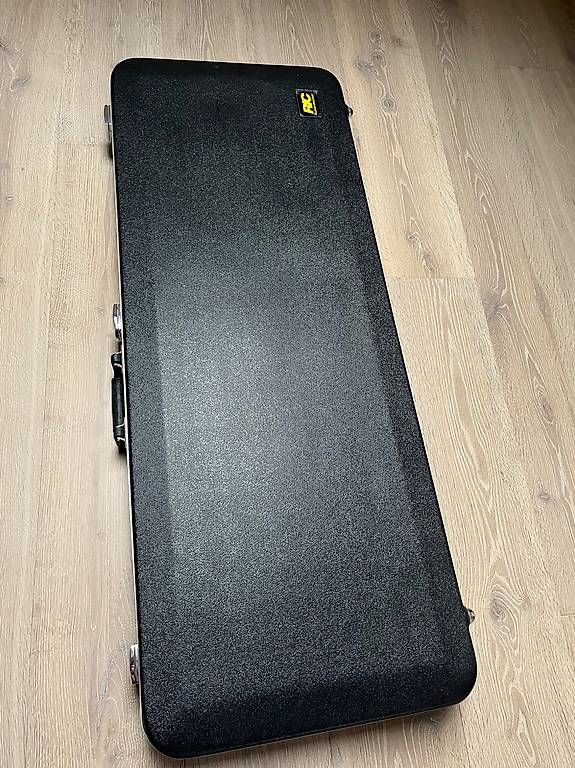 Rickenbacker Strumenti musicali: Rickenbacker 330 JetGlow inkl. Koffer – Usato da Eglisau venduto da Peavey80 2
