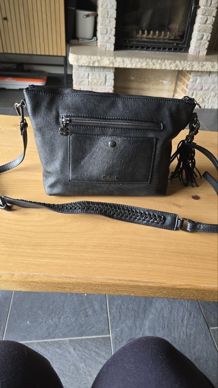Desigual Sacs: Sac à main Desigual – D'occasion à Flanthey par North_altitude 1