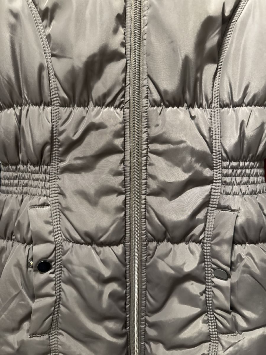 Giacche: Winterjacke mit Kapuze und Pelzimitat, Grösse S – Usato da Eggersriet venduto da Gio_Mag_Stucki 1