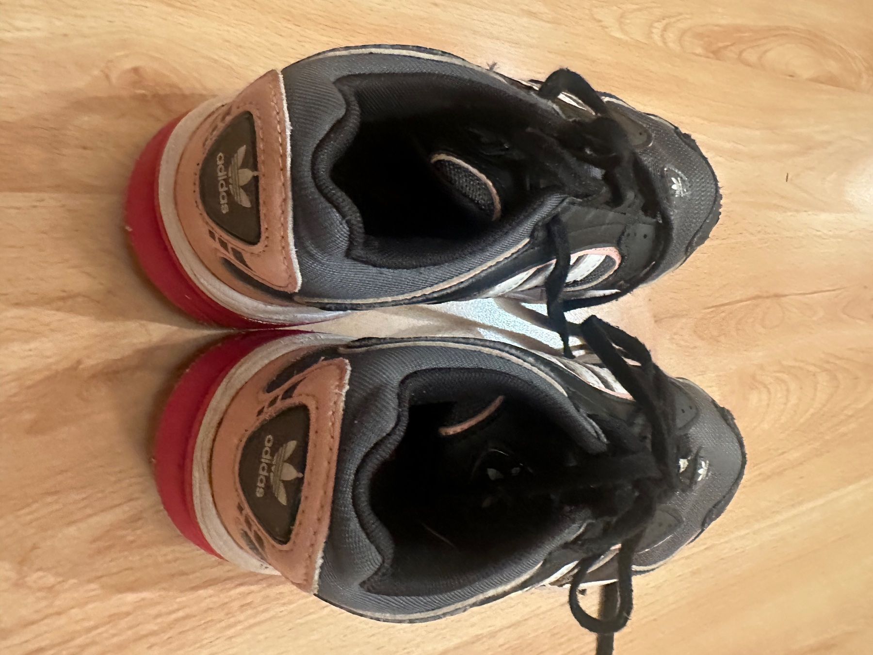 Adidas Chaussures filles: Adidas Gr. 37.5 – D'occasion à Ebikon par Minimelili11 2