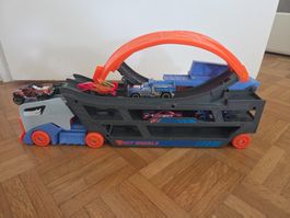 Hot Wheels Stunt und Go Transporter-LKW
