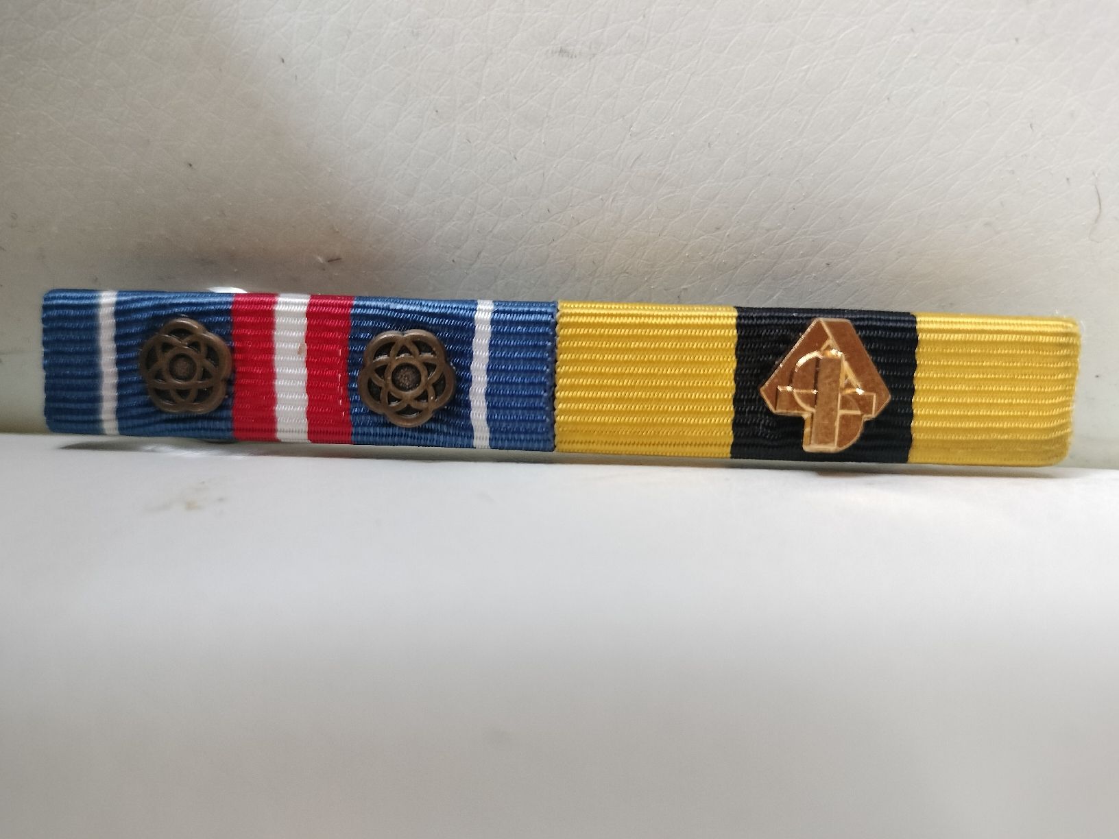 Schweizer Armee Uniformi: Schweizer Armee Militär Uniform Ribbon – Usato da Schwanden Sigrisw venduto da cadieux71