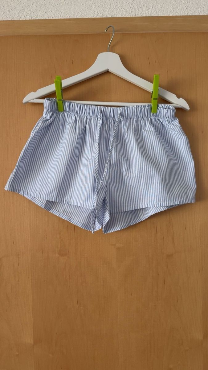 Pantaloni: Stoffshorts Damen – Nuovo (secondo la descrizione) da Wilen (Sarnen) venduto da aninaschwab