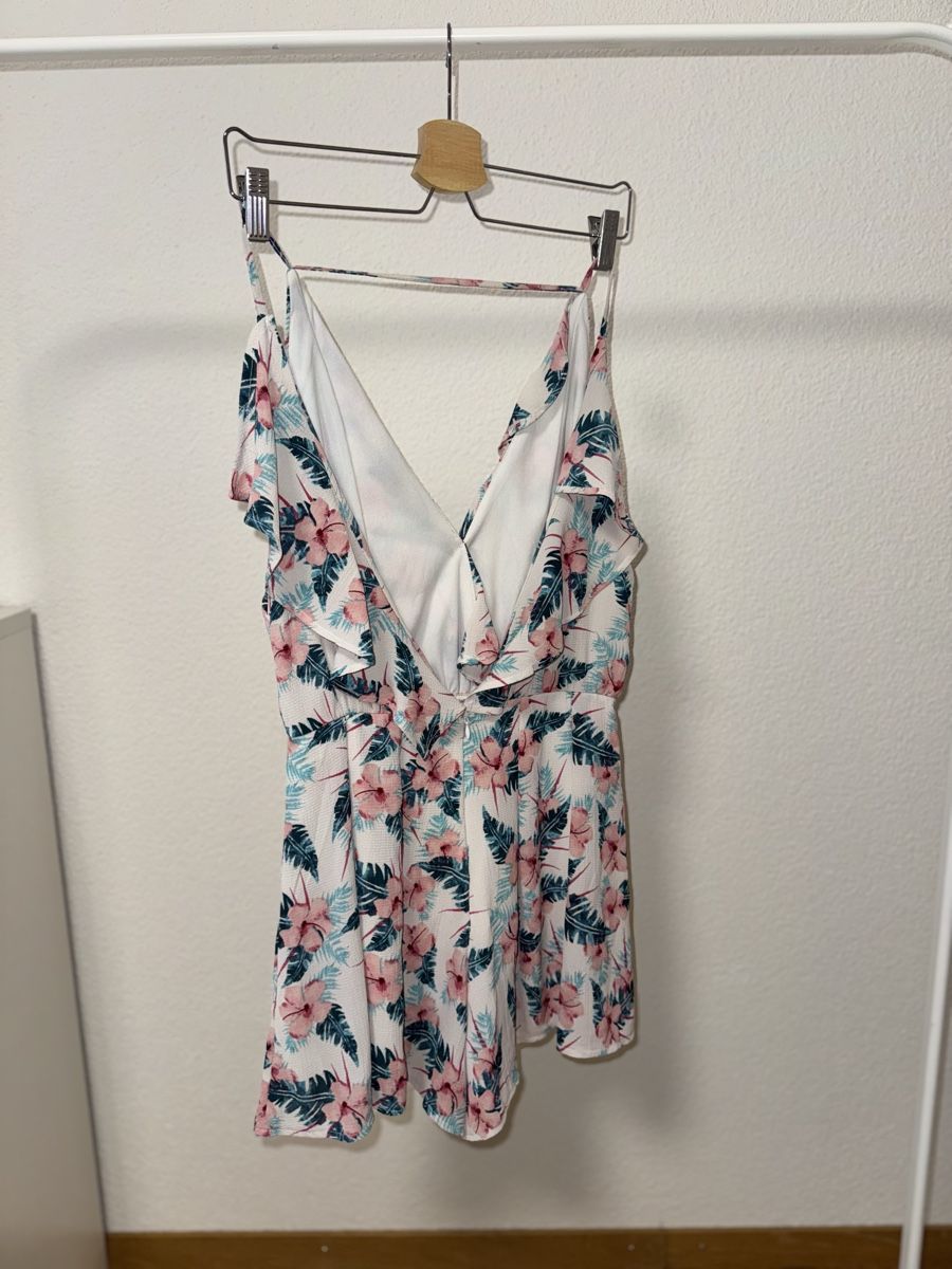Tute: Sommeroverall Blumenmuster Gr. S – Usato da Ebikon venduto da jov_w5ww 1