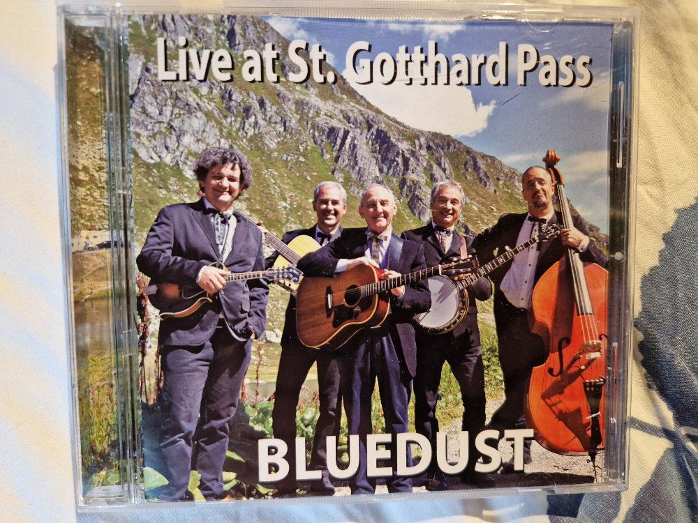 CD: Bluedust: Live at St. Gotthard Pass - Vergriffen! - b – Usato da Brittnau venduto da Zibu