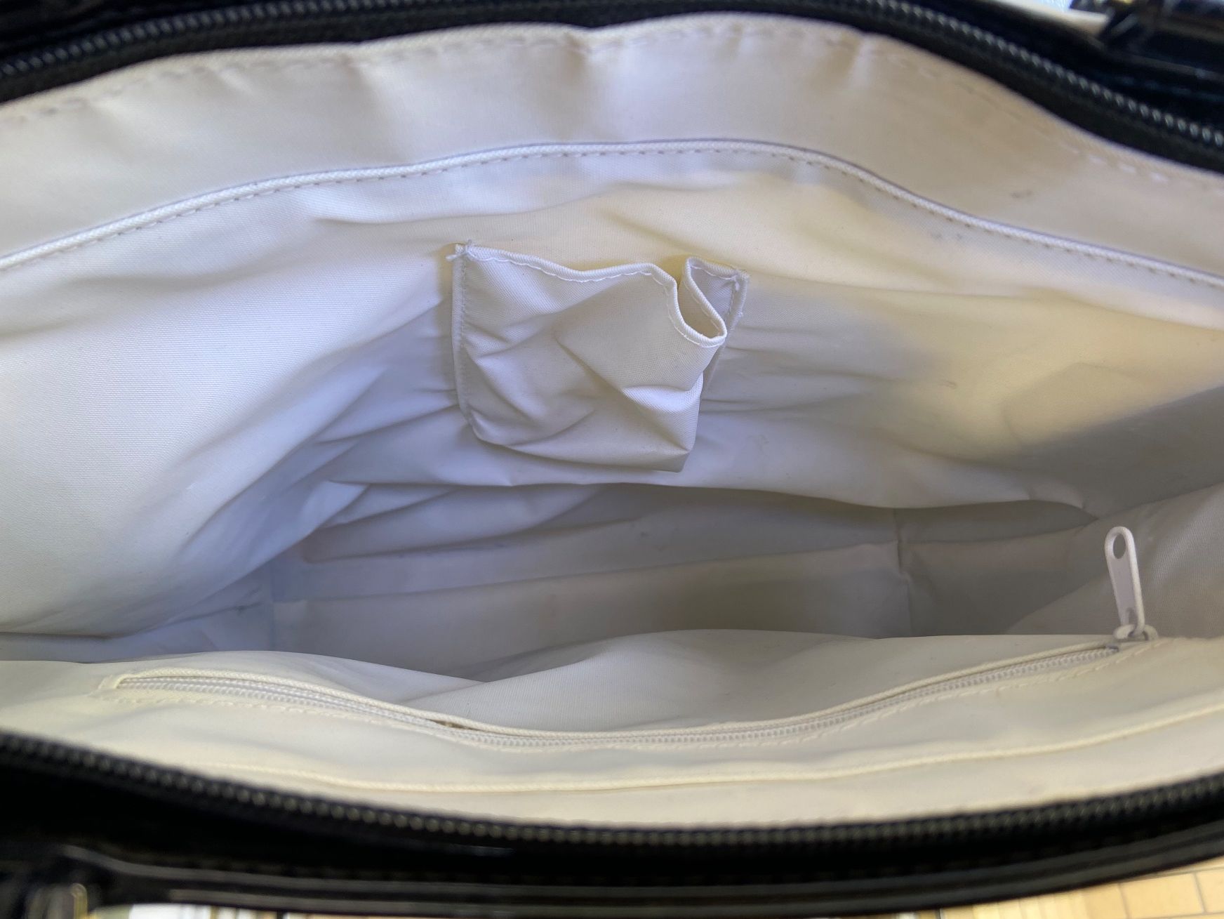 Zanotti Borse da donna: Lack-Handtasche, Motiv Autokino – Usato da Lenzburg venduto da Boffer1A 2