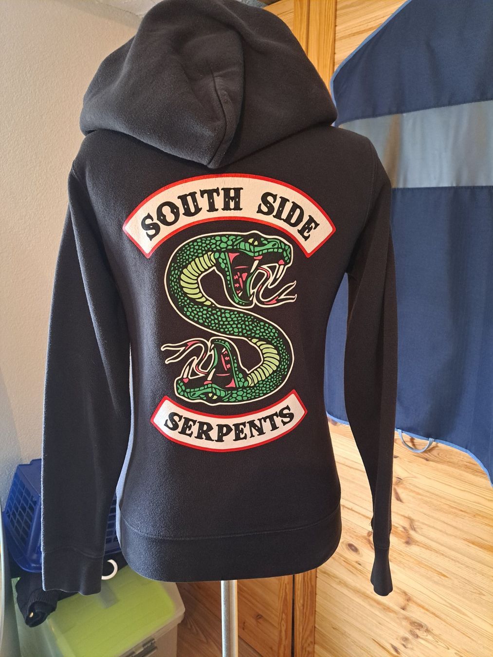 Pullover & Sweatshirts: Kapuzenpulli South Side Serpents schwarz – Gebraucht aus Rafz von MuriFinn 2