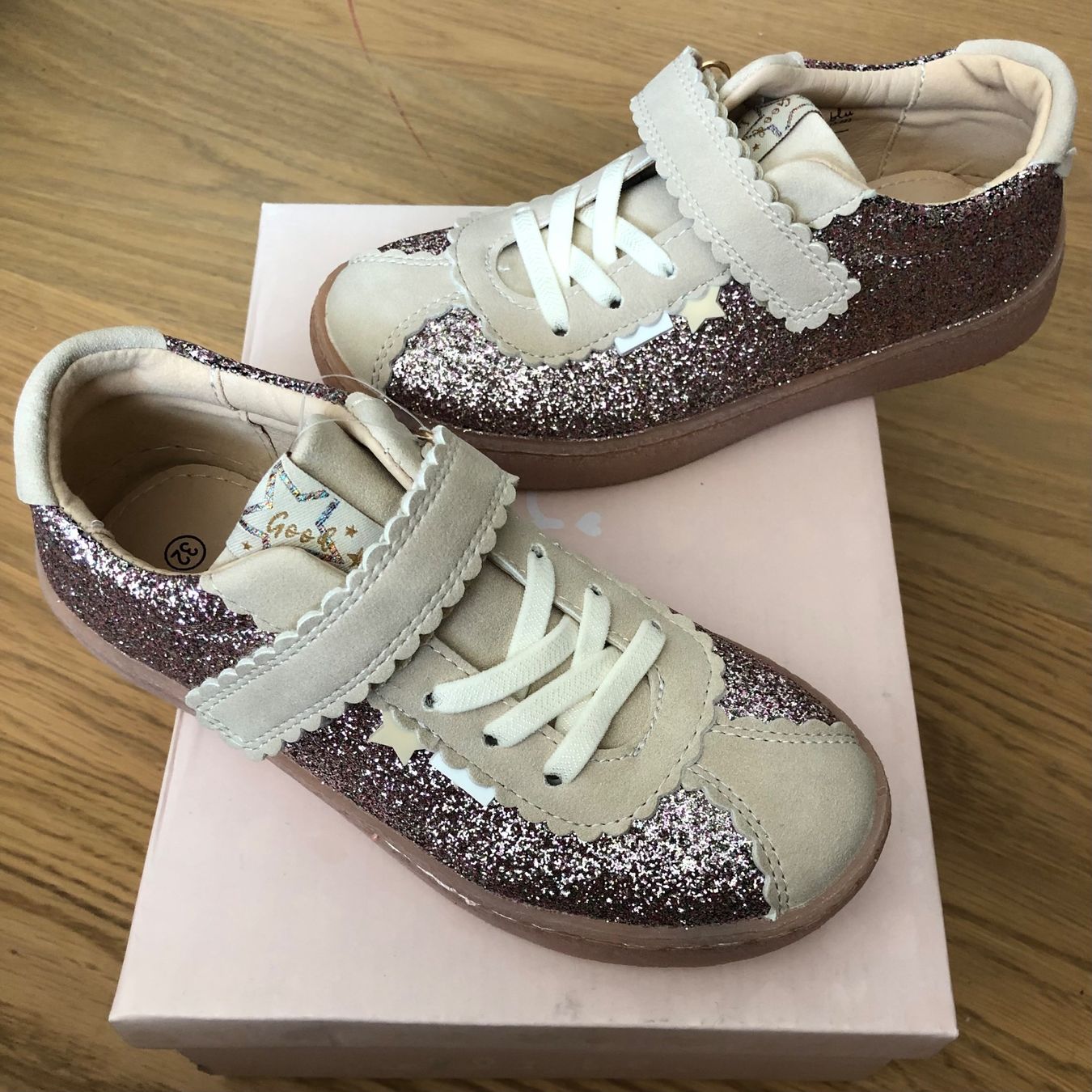 Schuhe für Mädchen: Mädchen Sneaker 32 !!NEU!! – Neu und originalverpackt aus Obfelden von dafae 3