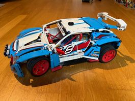LEGO Technic Rally Car (#42077) zusammengebaut