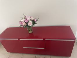 Stilvolles Sideboard, 2 Schubladen, 2 Türen, guter Zustand