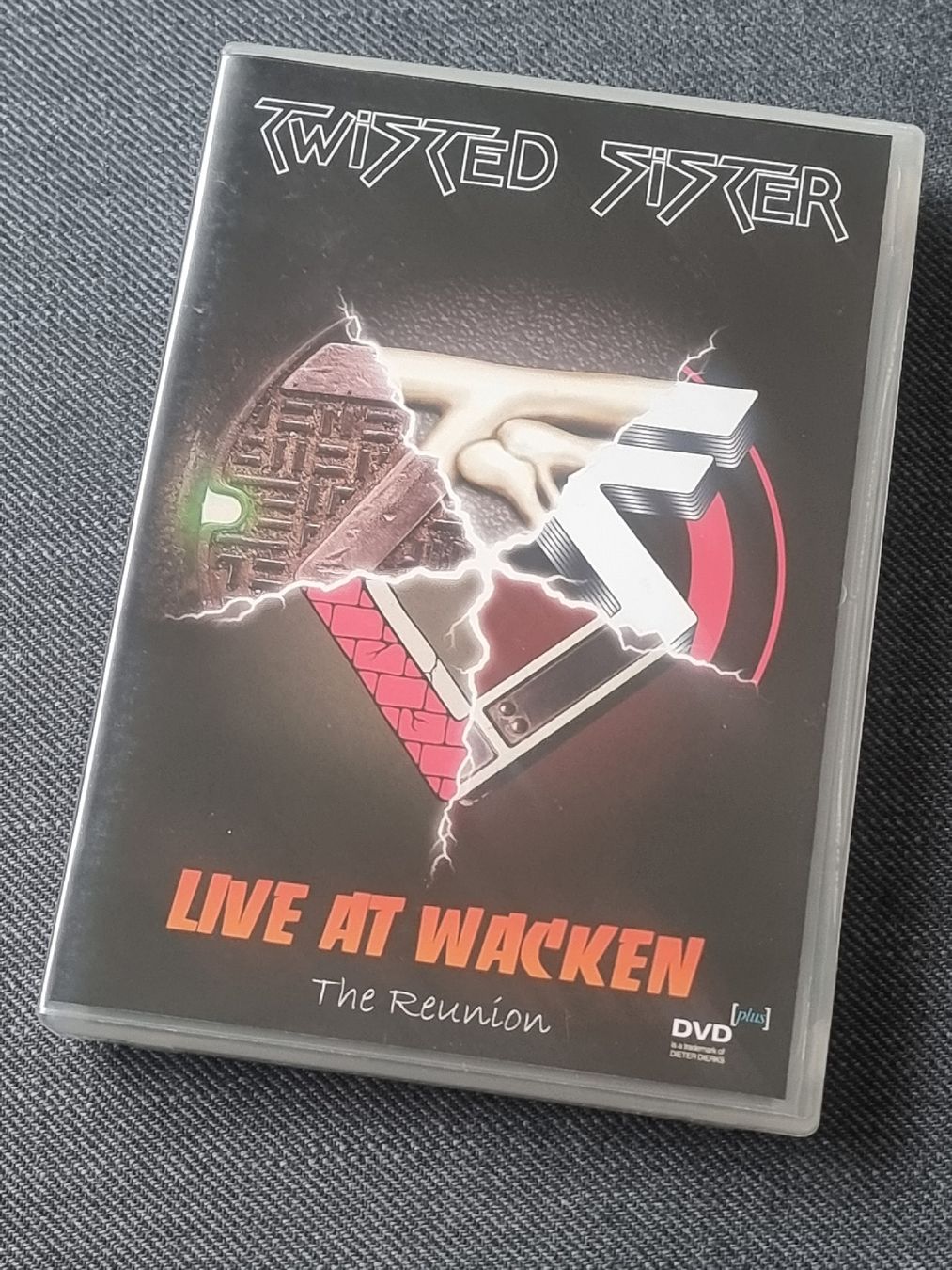 Tutti i DVDs: Twisted Sister Live at Wacken DVD – Usato da Trimbach venduto da EyeOfTheTiger