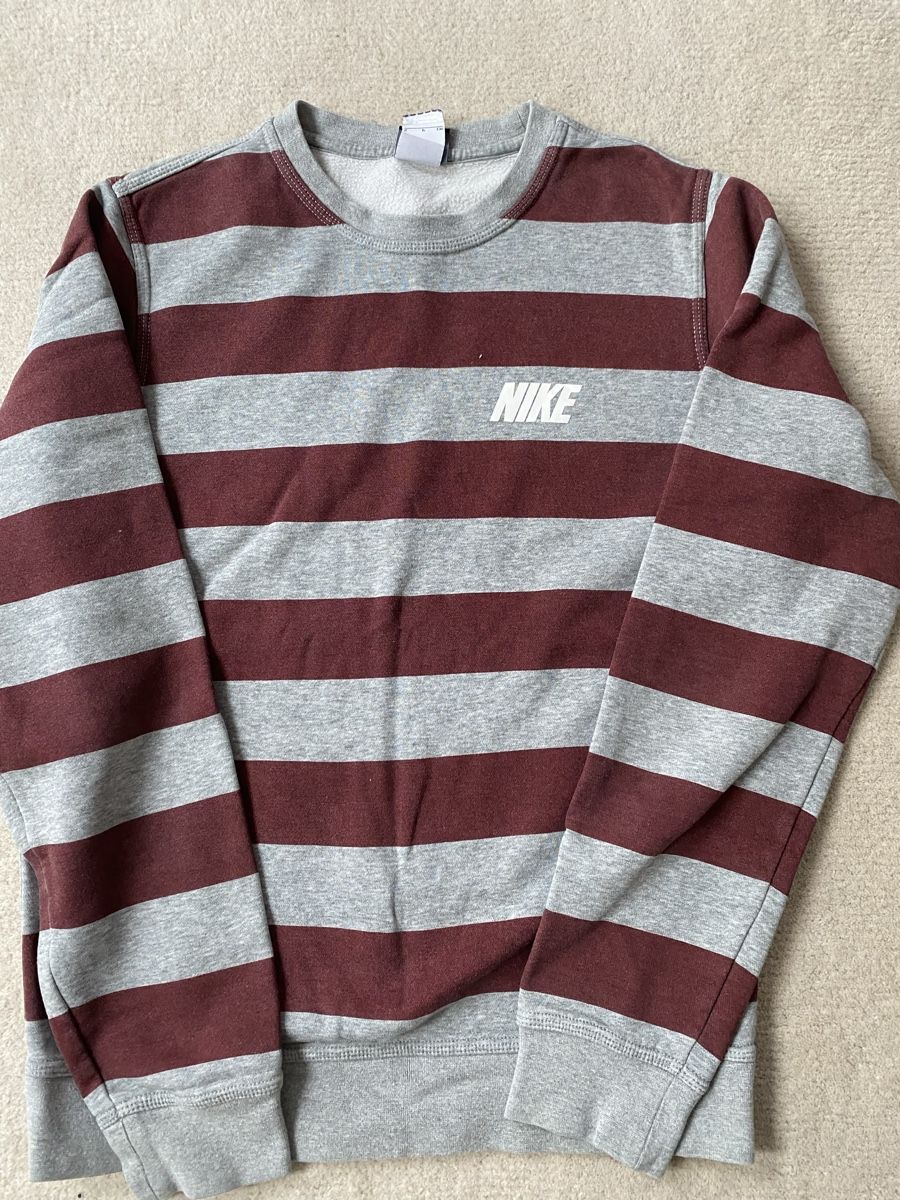 Nike Pullover & Sweatshirts: Nike Pullover (Grösse S) – Gebraucht aus Kriens von yansch
