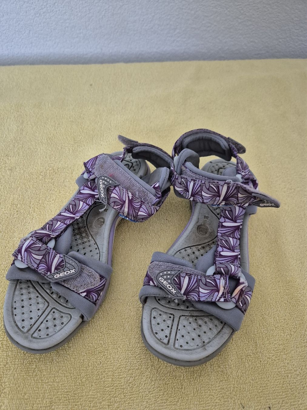 Geox Chaussures femmes: Sandale – D'occasion à Hörhausen par Nuage81