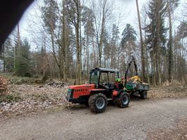 Carraro mit Kipper und Forstkran