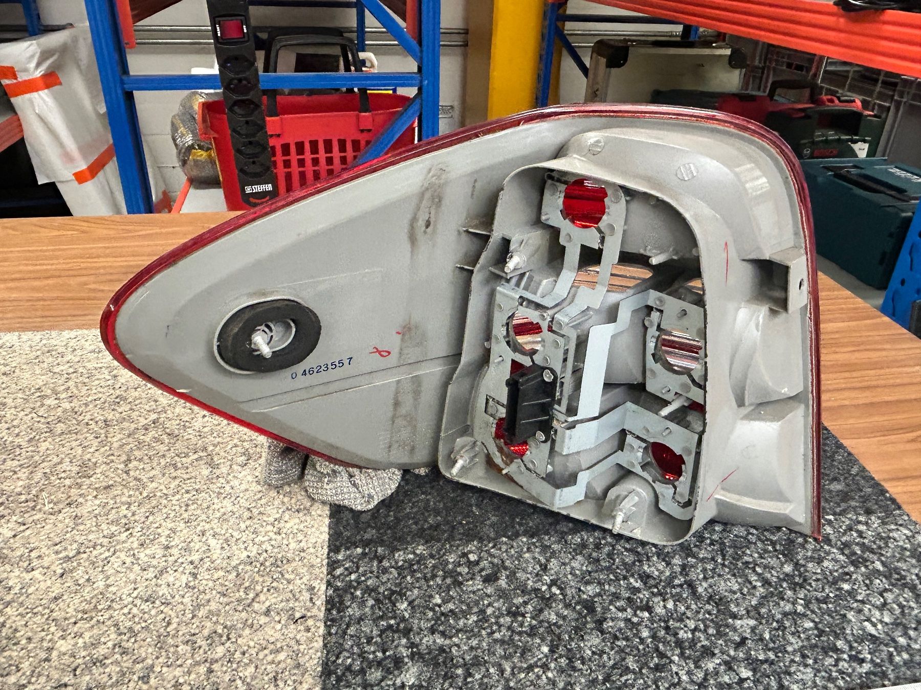 Mercedes-Benz Tutti pezzi di ricambio auto: Rücklichter Mercedes ML – Usato da Malters venduto da DPHandel 7