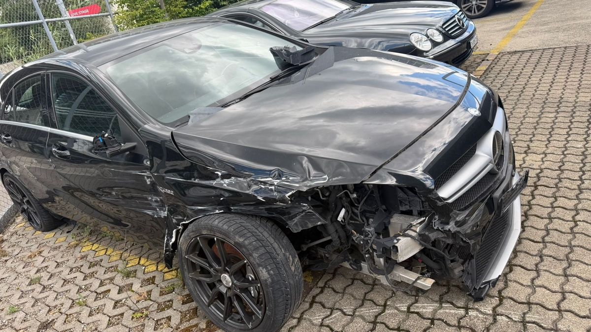 Mercedes-Benz Automobili: Mercedes A45 AMG Unfallwagen  – Difettoso da Luzern venduto da Christian-07 2