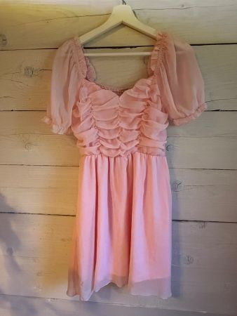 Rosa Sommerkleid - luftig und verspielt - Grösse S