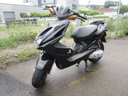 Yamaha YQ 50   Aerox defekt ab Platz für Export