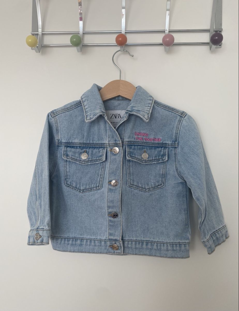 Zara Giacche & Cappotti: Jeansjacke von Zara mit Minnie-Mouse-Aufdruck Gr.92 – Usato da WEINFELDEN venduto da marygloss