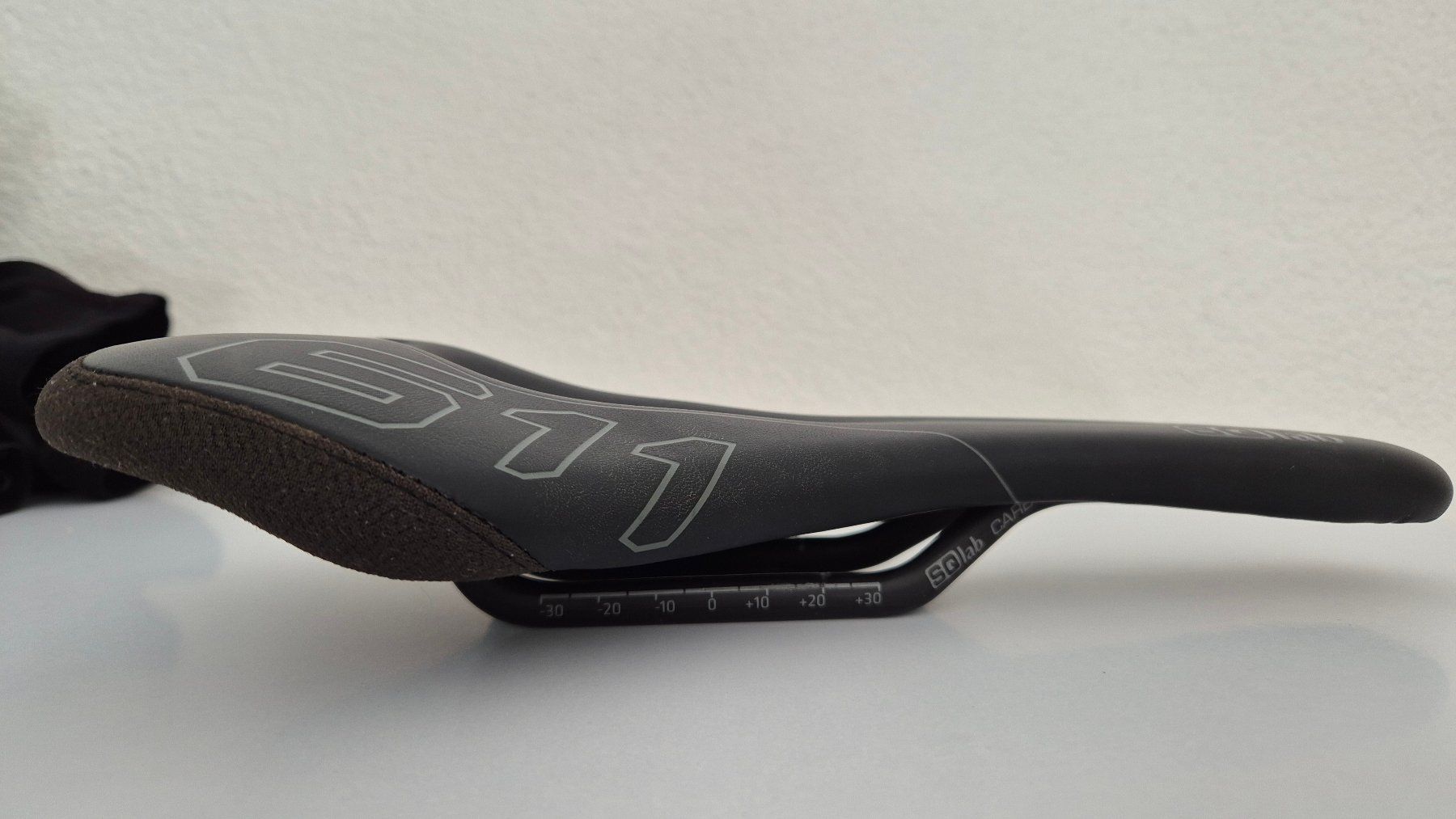 Ersatzteile: Sattel SQlab 611 Ergowave 14cm schwarz Carbon – Gebraucht aus Freienbach von Sector1 4