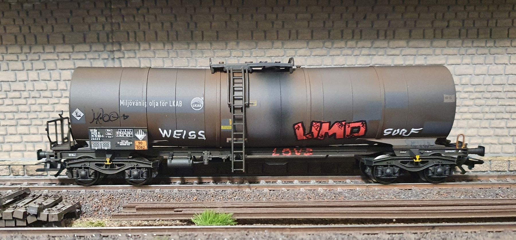 Märklin Modellini di ferrovie: SET WAGONS CITERNE, MARKLIN 47567, PATINE + GRAFFITIS – Nuovo (secondo la descrizione) da Loveresse venduto da FIFILOULOU 6