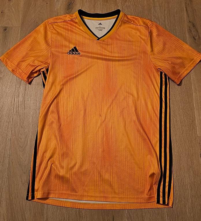 T-Shirts: Adidas Shirt Gr. L – Gebraucht aus Netstal von DA_WAYNE