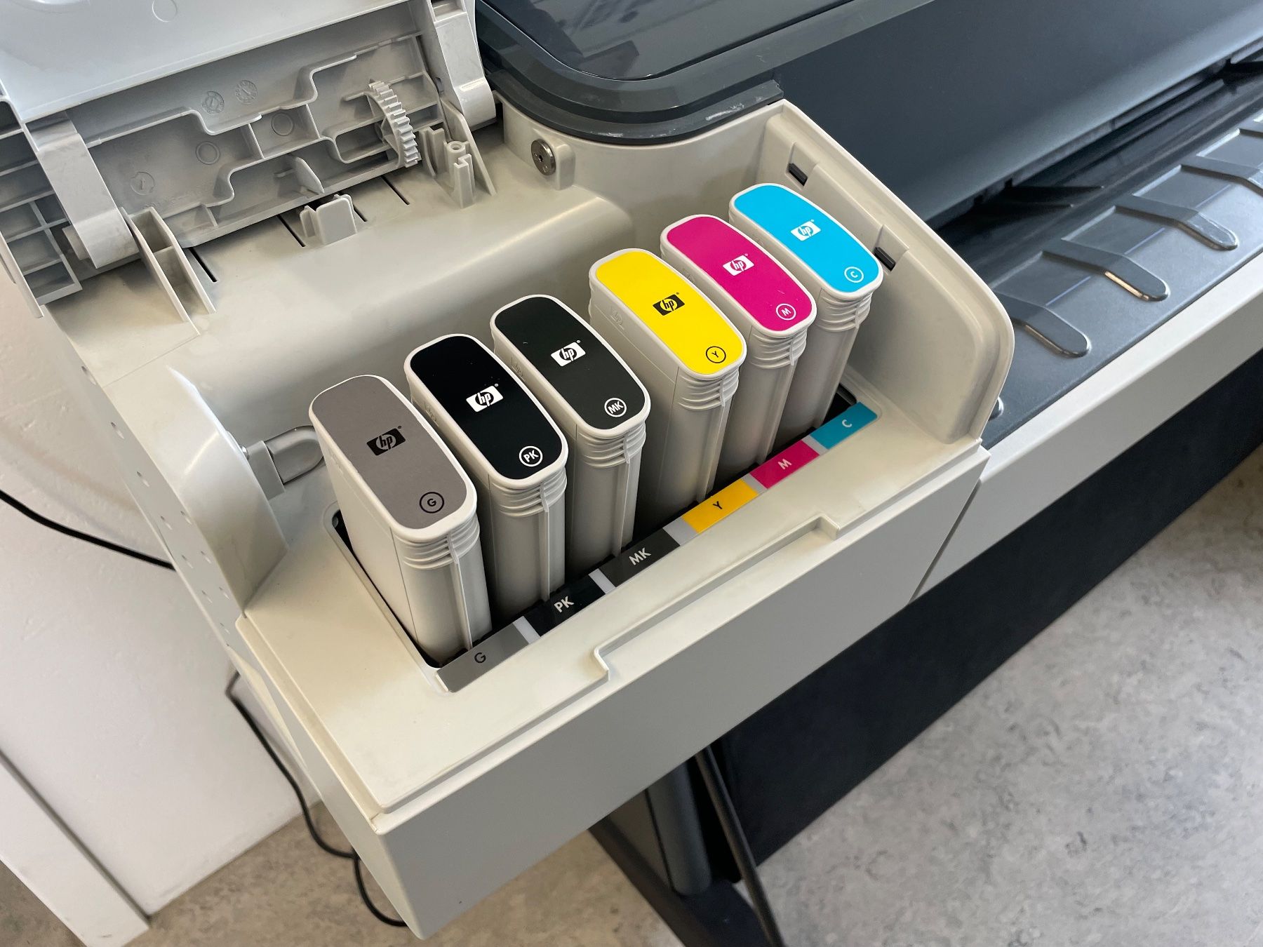 Stampanti: HP DesignJet T795 (CR649C) – Usato da Safenwil venduto da antiquarius 1